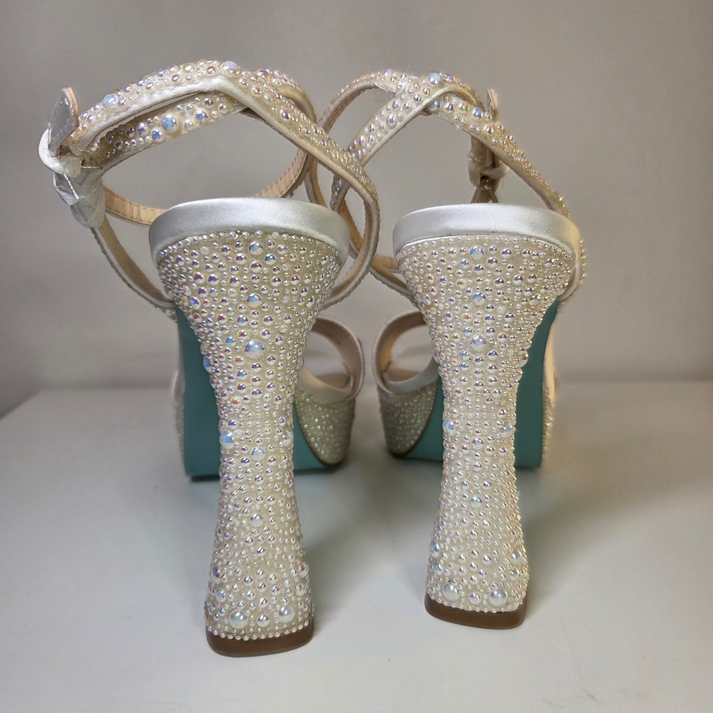Betsey Johnson Beth Ivory Satin Rhinestone Pearl Platform Sandals Heels Size 10M - Picture 3 of 6